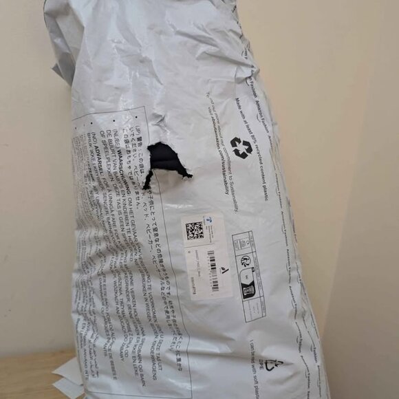 Amazon Essentials Women's Cotton Padded Home Coat Medium Black - Picture 4 of 6